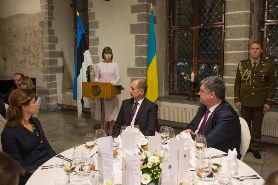 Tallinna Raekojas andis president Kersti Kaljulaid Ukraina riigipeale piduliku õhtusöögi. 